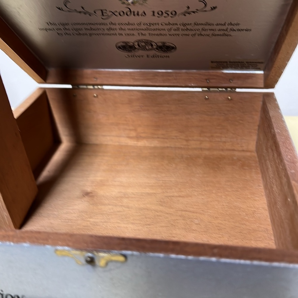 Silver Edition Men's Accessory Box - Picture 5 of 8
